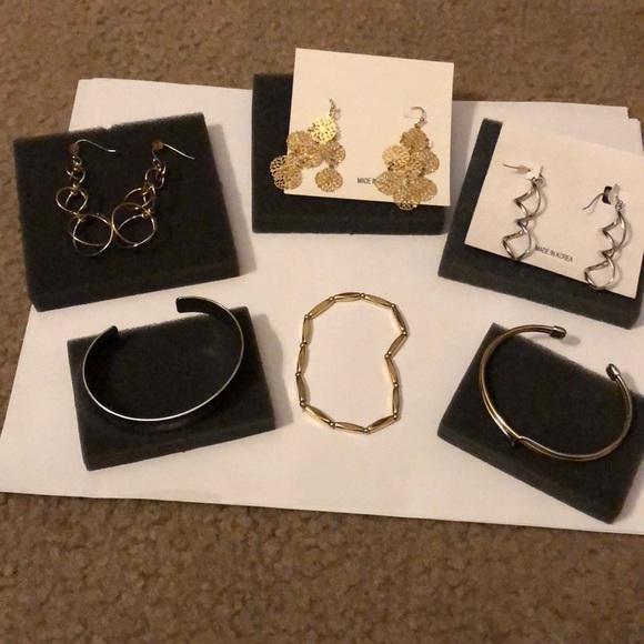 Jewelry Bundle - Picture 2 of 10